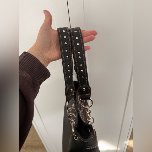 Western Style Handbag - Picture 3 of 9